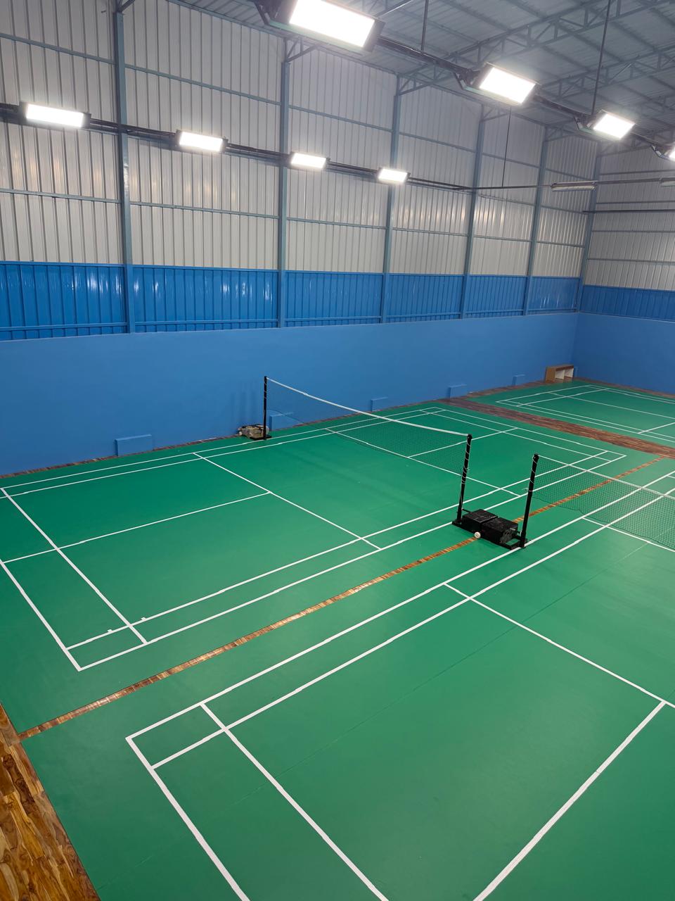 BADMINTON COURT